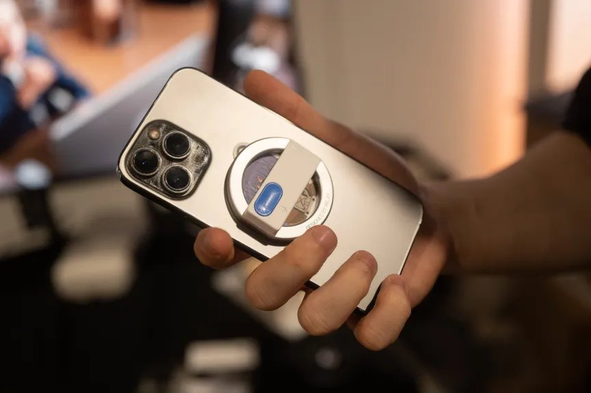 iPhone 上的 Magsafe 遥控器