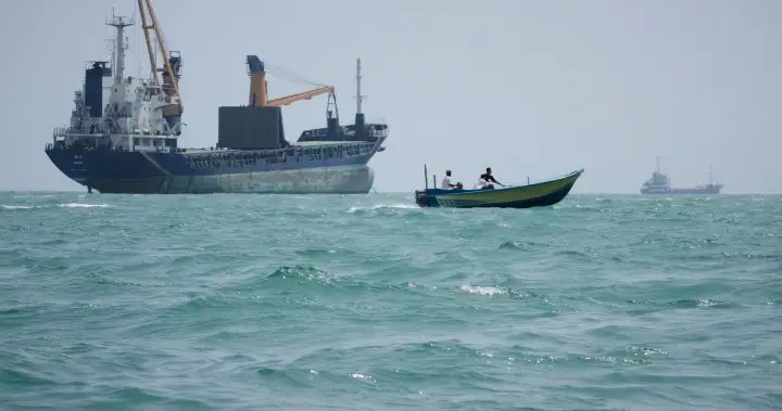 美国称伊朗在霍尔木兹海峡击落无人机船的说法“完全是谎言”